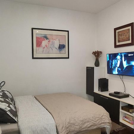 Slavija Square Apartment Cvetni Trg Belgrado Esterno foto